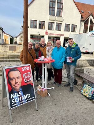 Infostand mit Bundestagsabgeordneten Nils Schmid